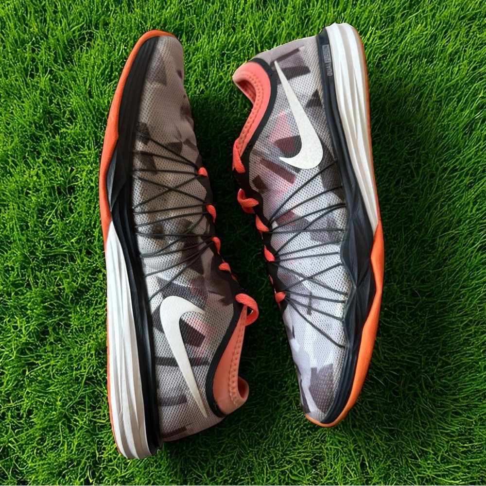 Nike Duel Fusion TR Blue Print, Gray and Coral Athletic Shoes, women size 13